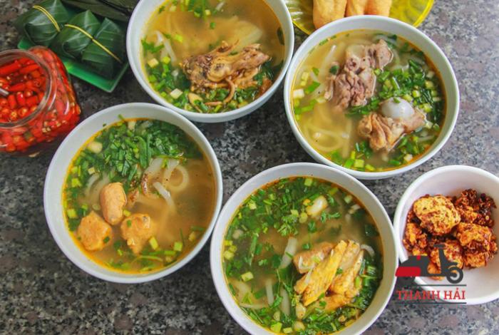List 10 quán bánh canh cá lóc Vũng Tàu ngon nức tiếng